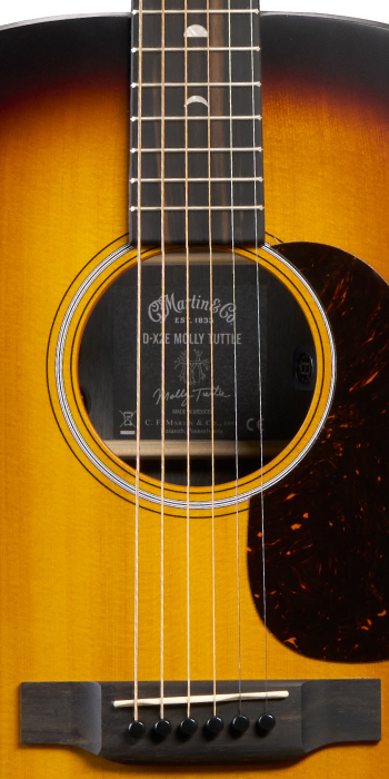 D-X2E Molly Tuttle_Label_Image