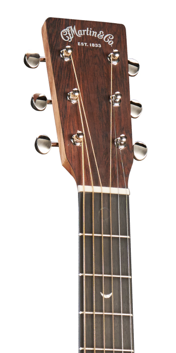 D-X2E Molly Tuttle_Head_Image