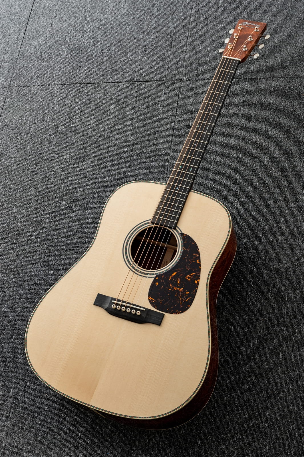 Custom Shop Pre-Build HD-28 Euro Spruce / Quilt Bubinga