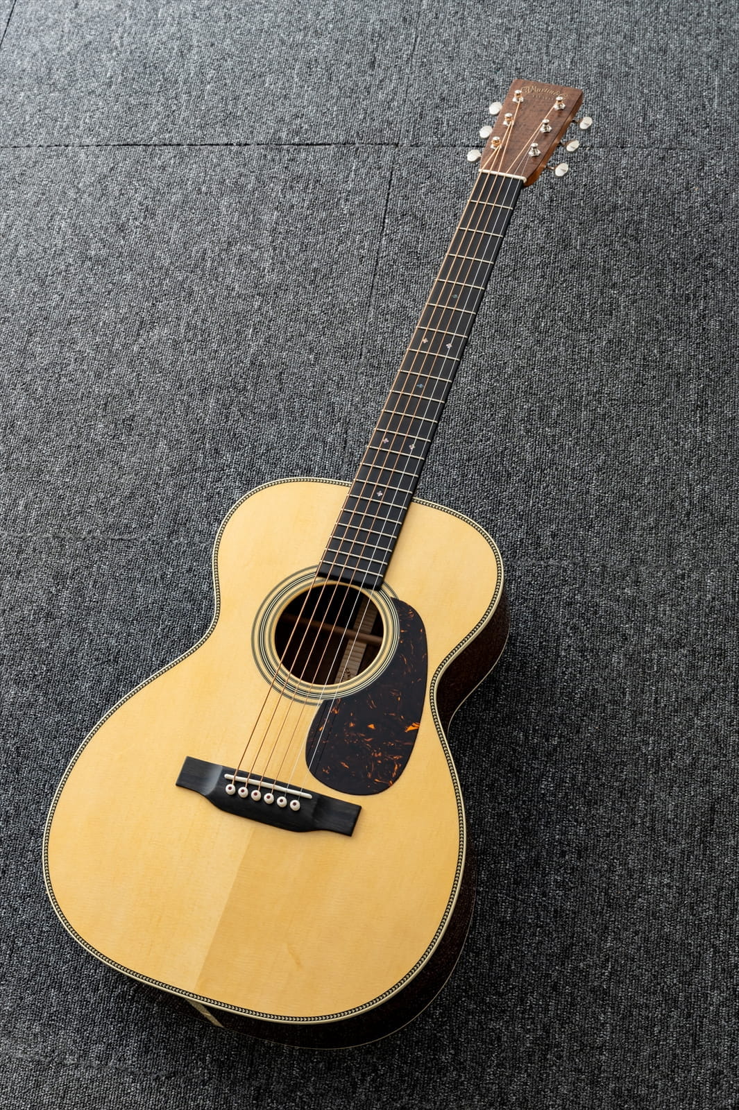 Custom Shop Pre-Build 00-28 Englemann Spruce / Bastogne Walnut